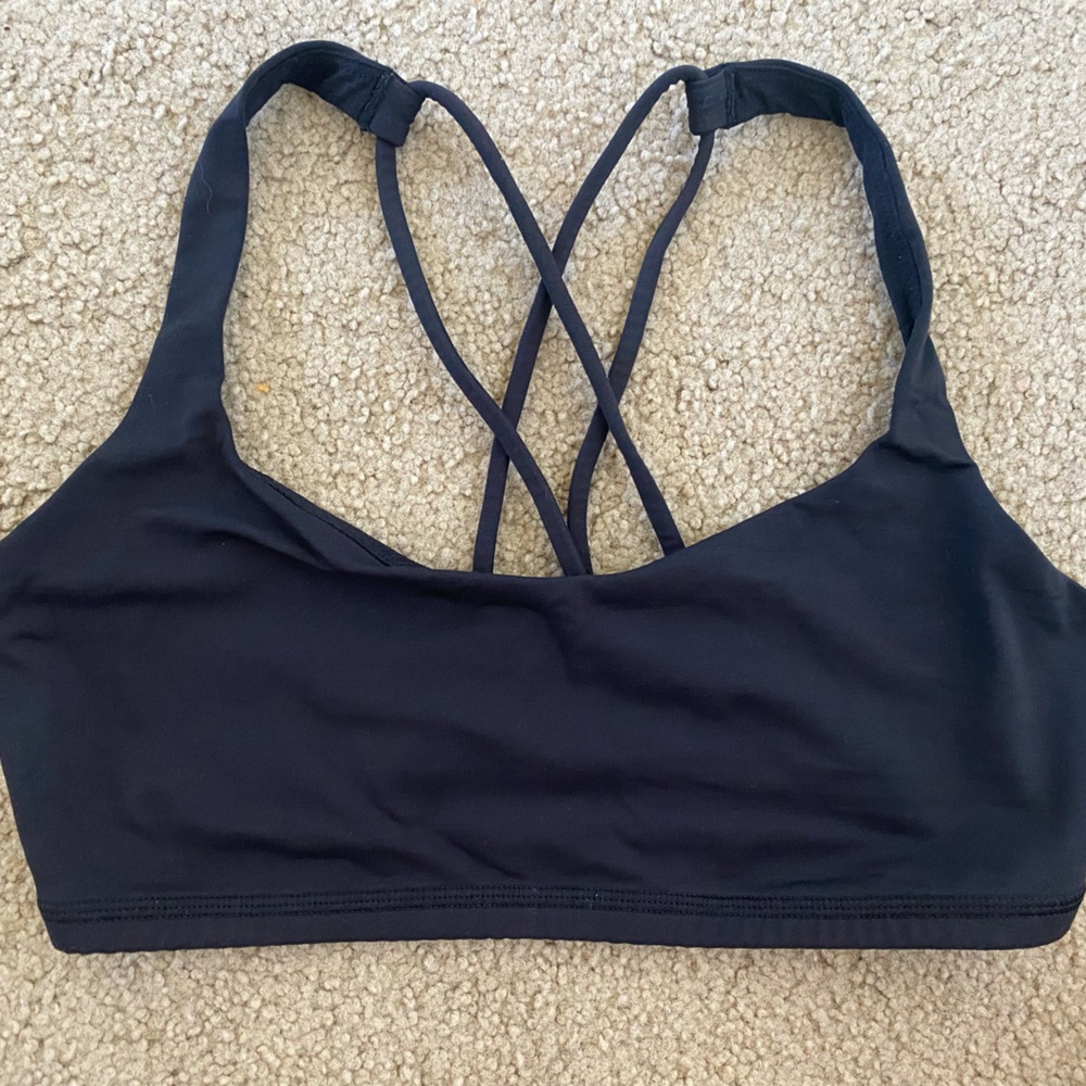 Lululemon, free to be sports bra, size 6, excellent condition
